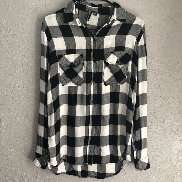Versona Tops - Versona plaid long sleeve xs